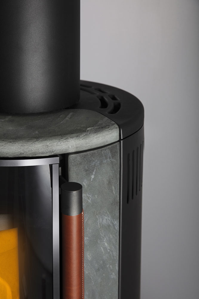 Фото товара Печь K900, высокая, soapstone, кожаная ручка + хромированная окантовка стекла (Keddy)